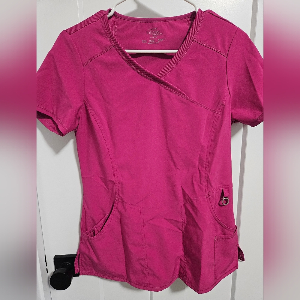 Cherokee infinity scrub top